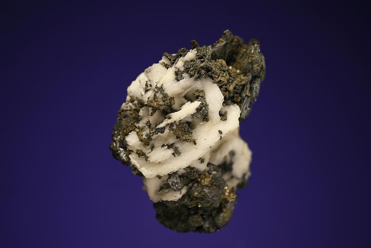 POLYBASITE on BARITE